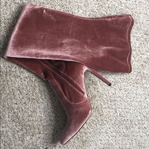 STEVE MADDEN THIGH HIGH BOOTS (blush velvet)